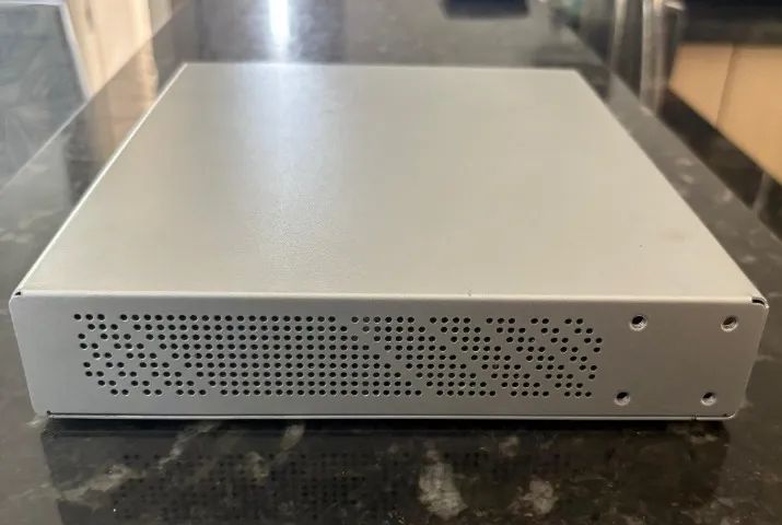 UNIFI SWITCH US-8-150W - Foto 2