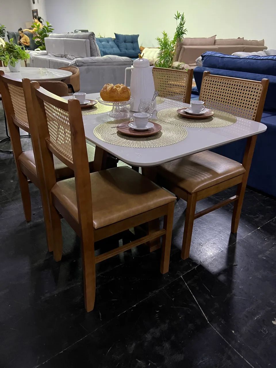 Mesa de Jantar com 4 cadeiras  - Foto 3