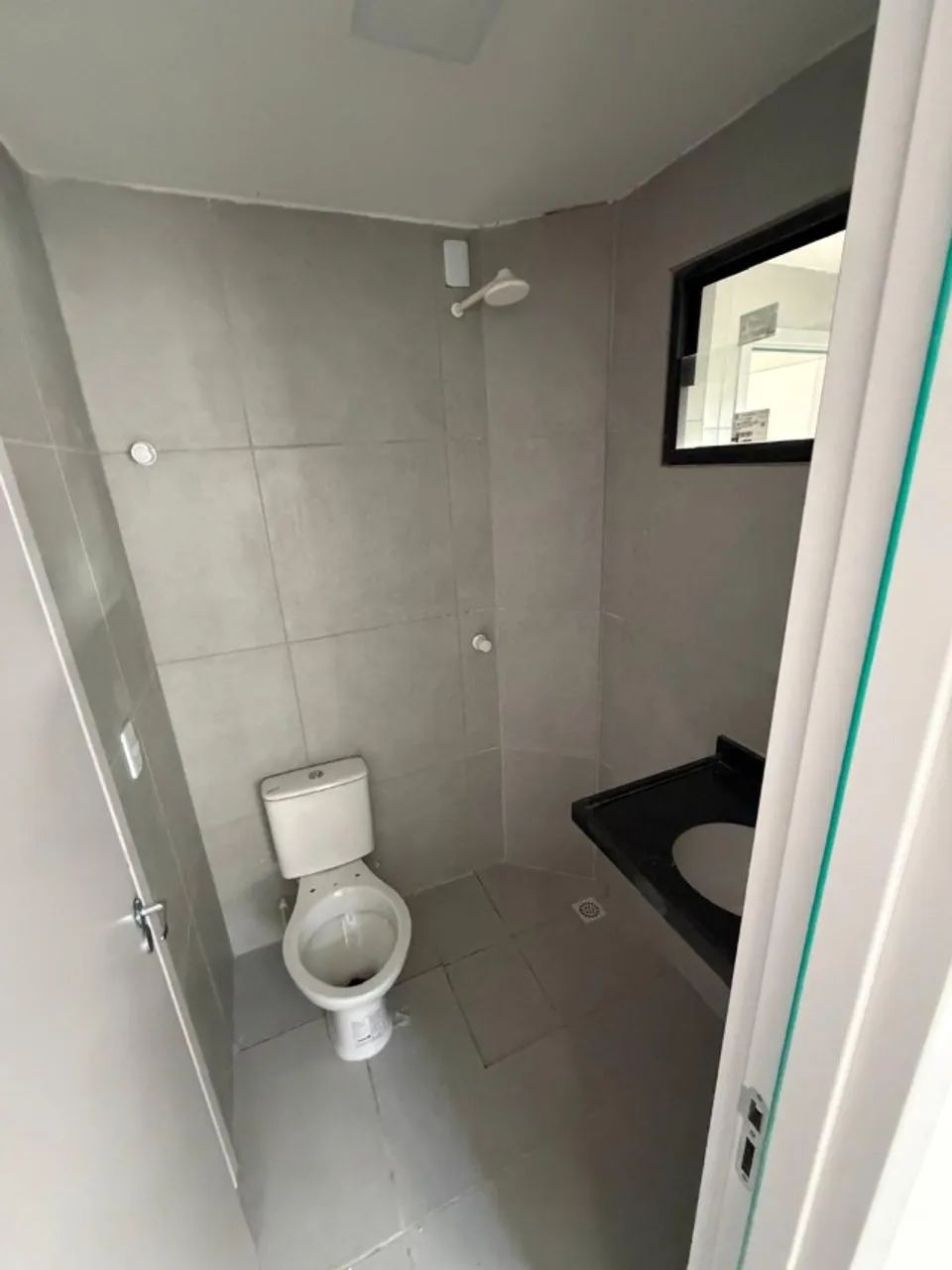 Apartamento térreo com área privativa em U - Foto 2