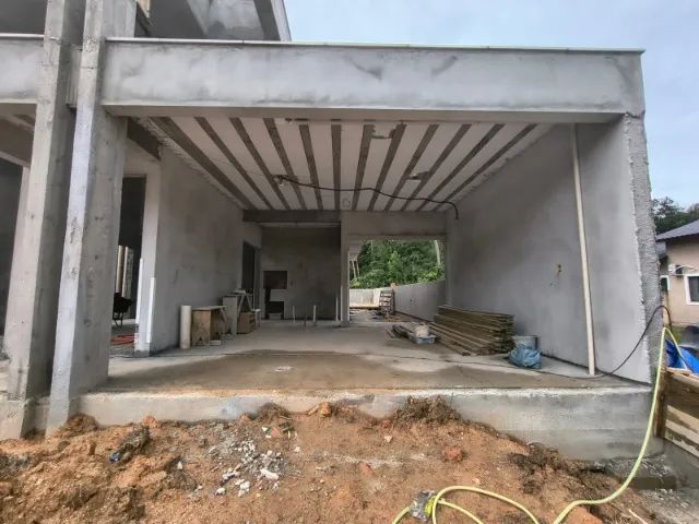 CASA DE ALTO PADRÃO COM PISCINA | 3 DORMITÓRIOS | 1 SUÍTE | 2 VAGAS - Foto 2