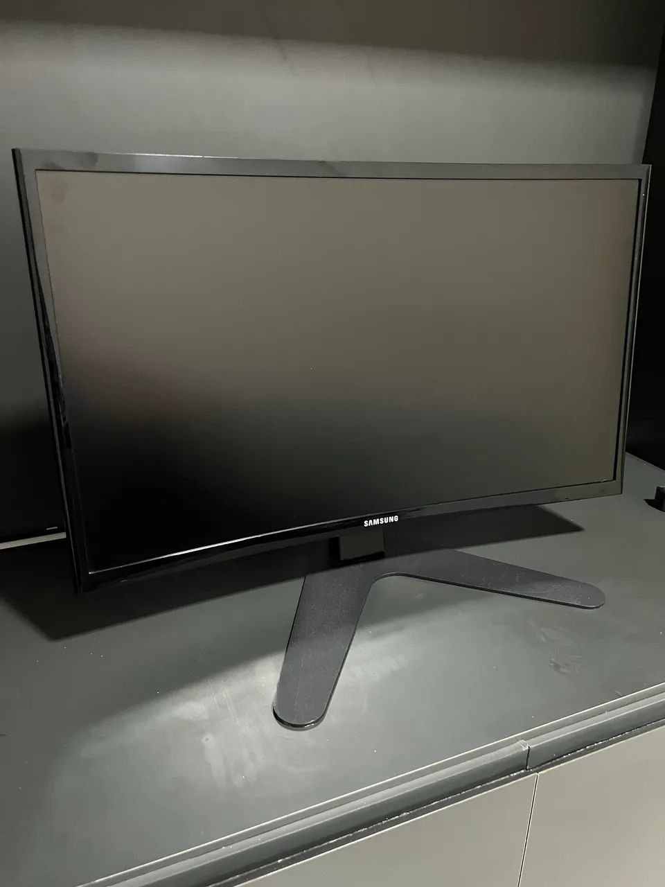Monitor Samsung Curvo 24 Full HD