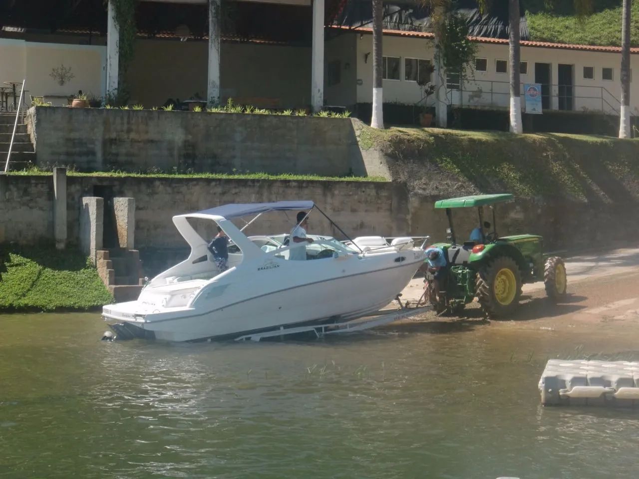 Lancha  23,5 Diesel 