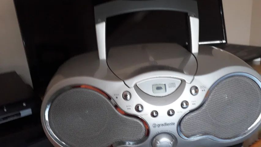 bonbox gradiente~.AM/FM toca CD testado/conservado