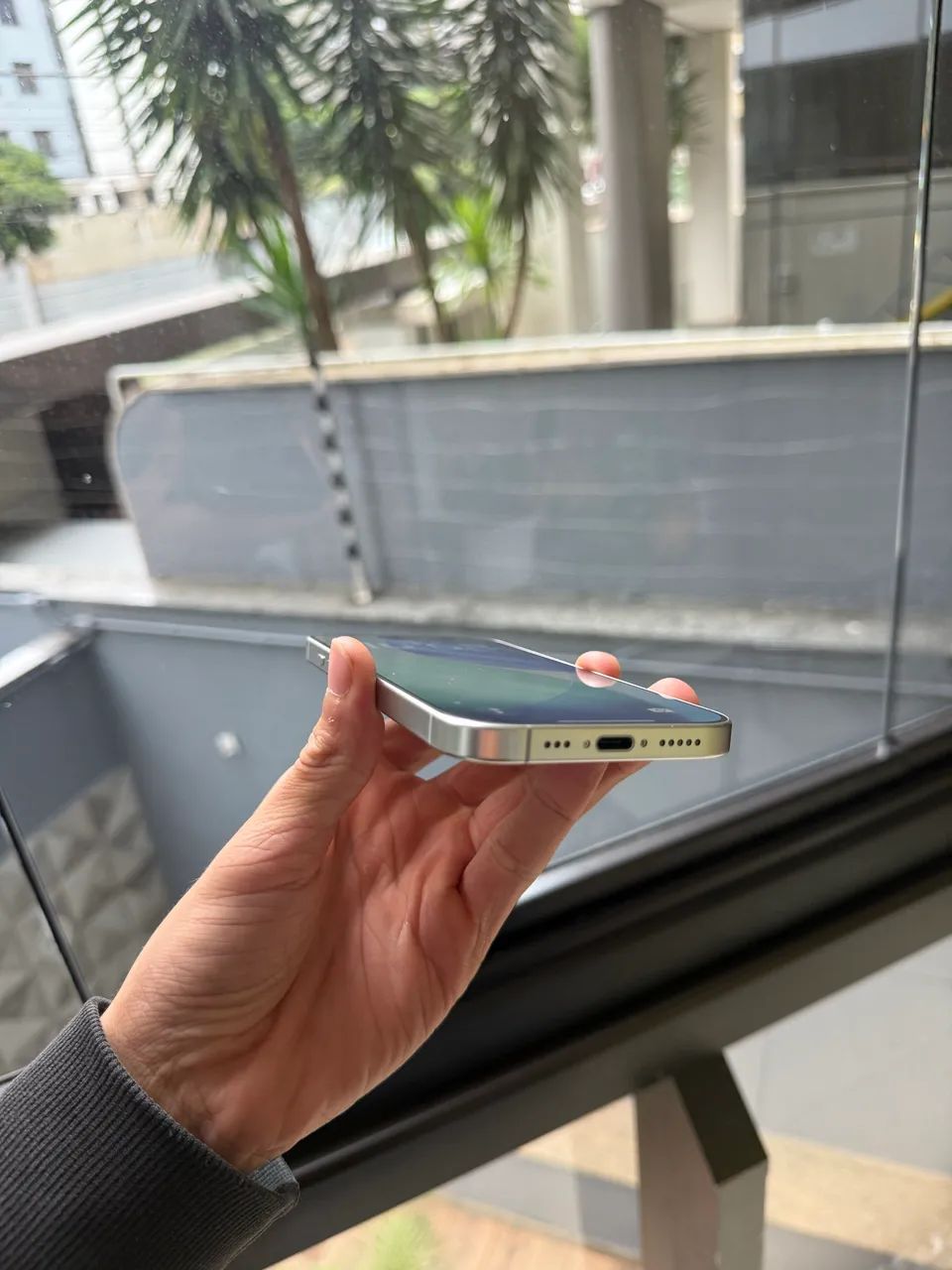 IPHONE 16 pro  - Foto 3