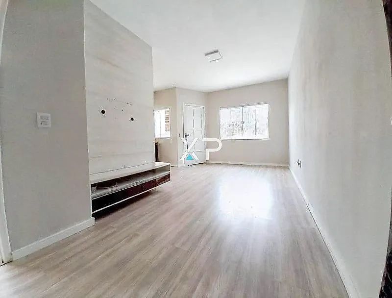 CASA GEMINADA COM TERRENO AMPLO E EDÍCULA - BELA VISTA SJ - Foto 3