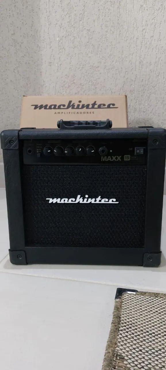 Caixa amplificada mackintec