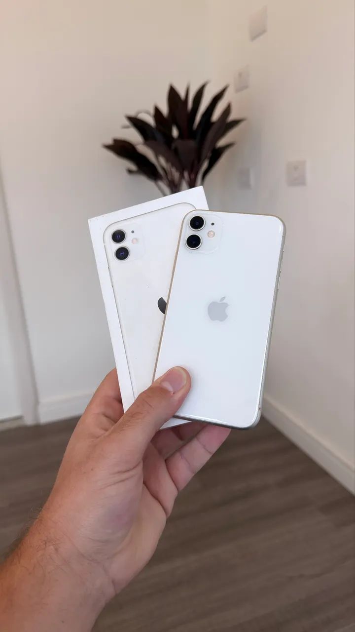 iPhone 11 128gb Branco ( Com caixa original ) - Celulares e