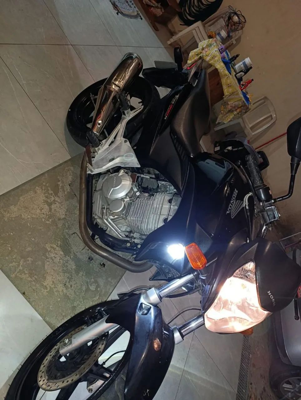 Cb300 , ótimo Estado funcionando perfeitamente, bateria nova.  - Foto 3
