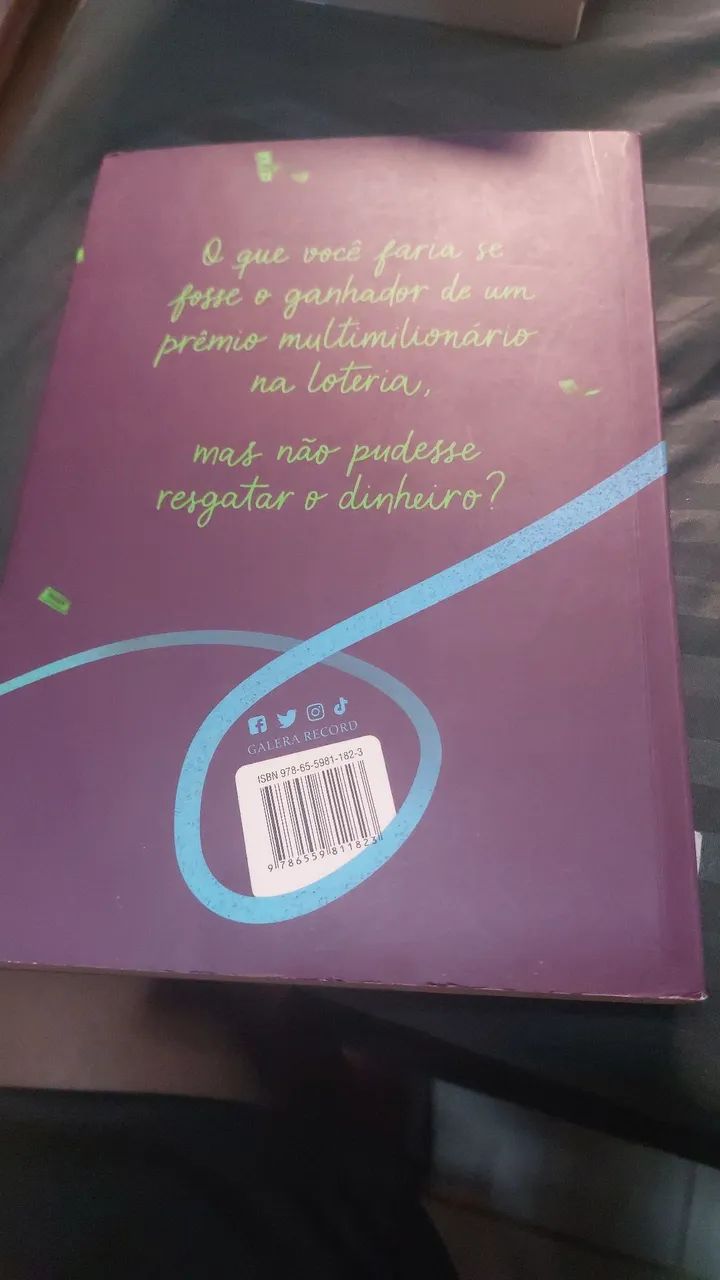 Livro Lucky Marissa Stapley - Foto 2