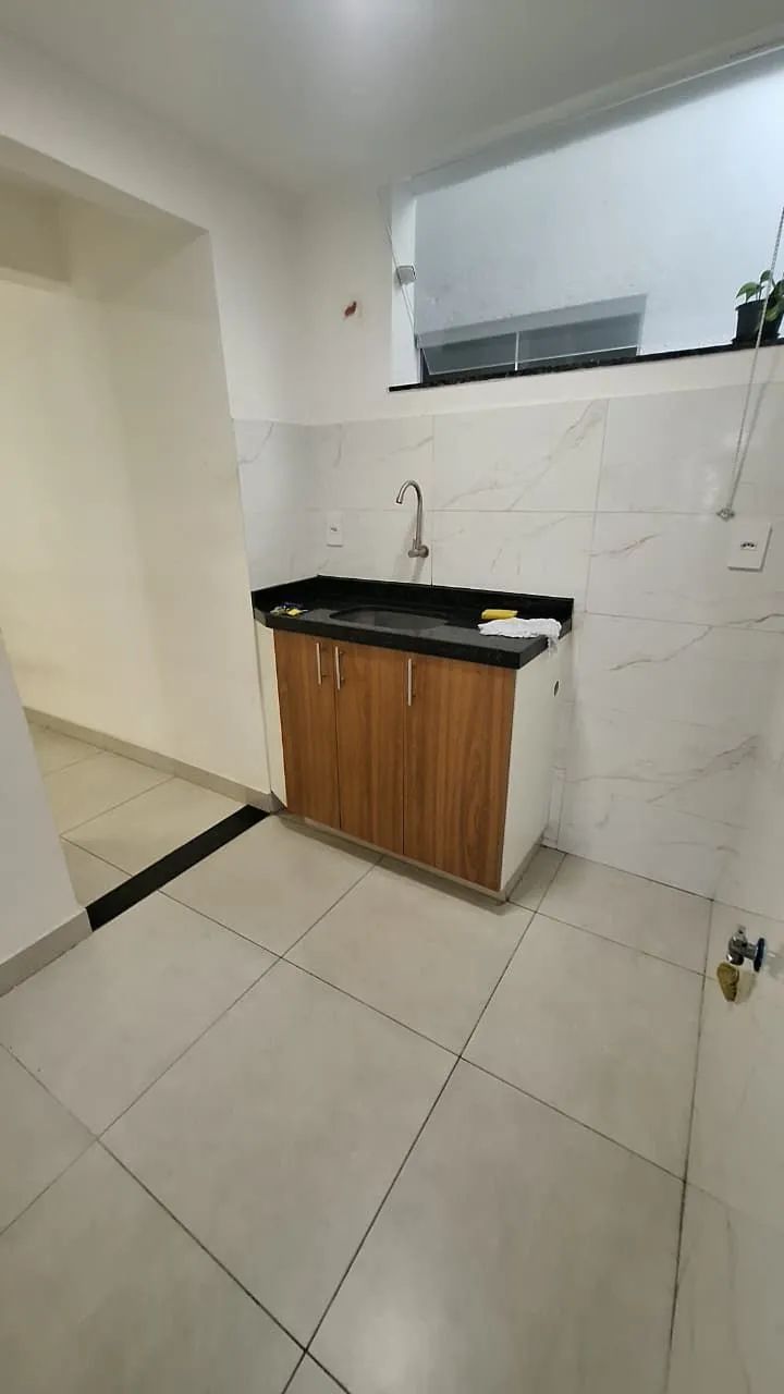 Alugel em Vista Alegre, Av. Brás de Pina, 2 quartos, sala, cozinha e banheiro. - Foto 7