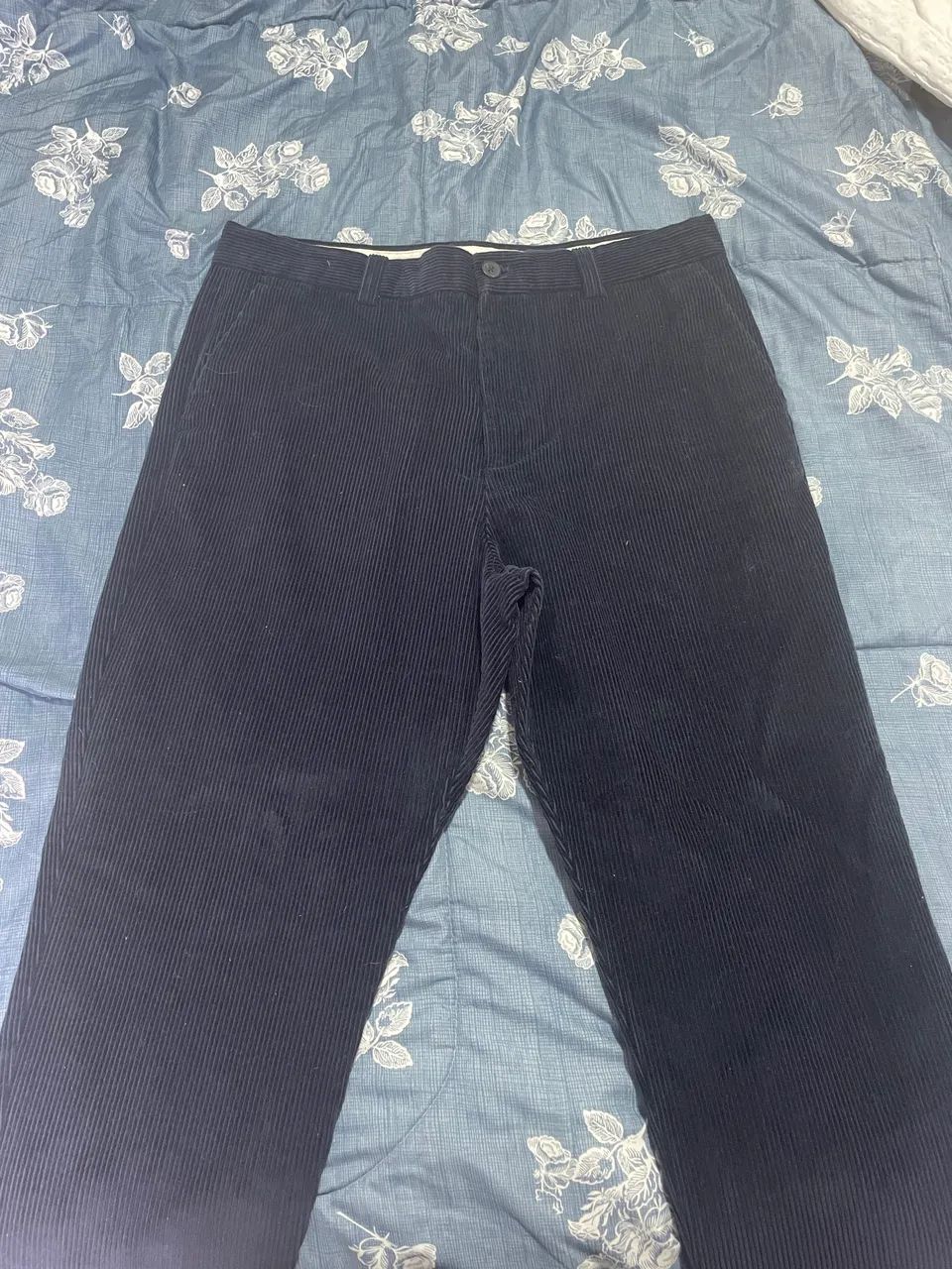 Calça Zara em Cotelê Azul Marinho