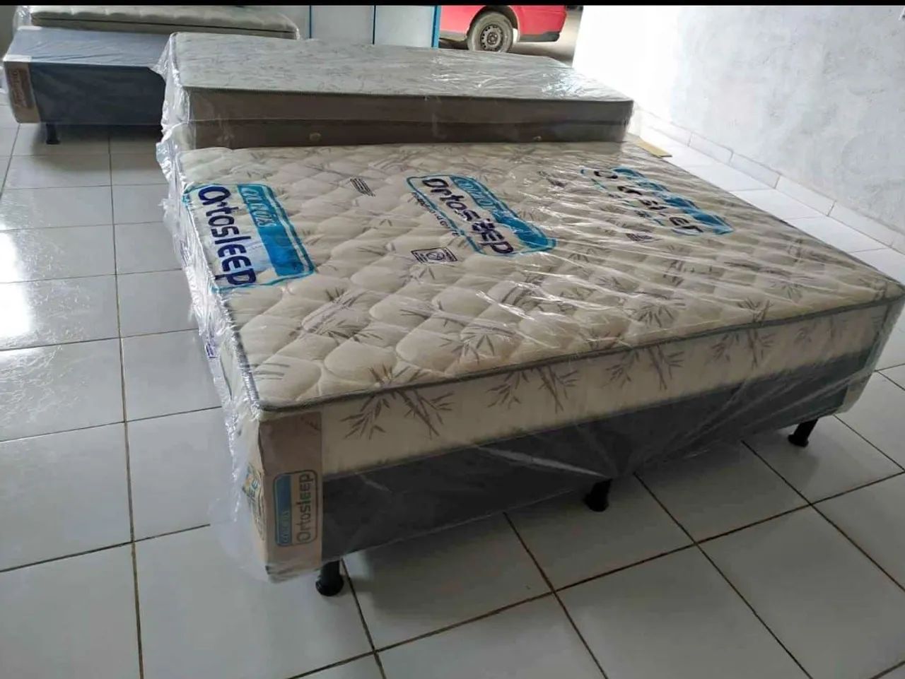 Cama casal conjugada com 10 cm de espuma