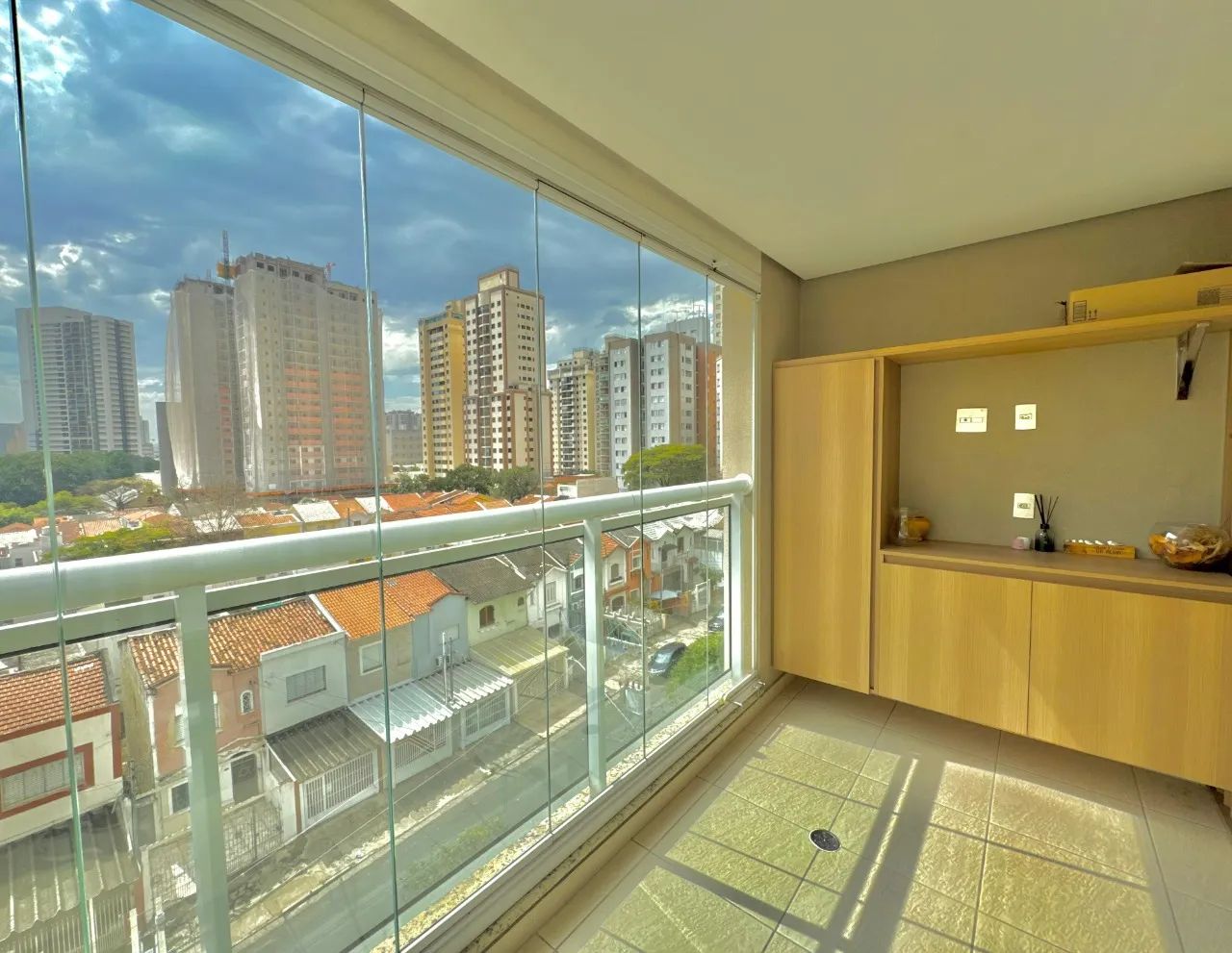 Apartamento Mobiliado em Perdizes com 3 dormitórios e 2 vagas