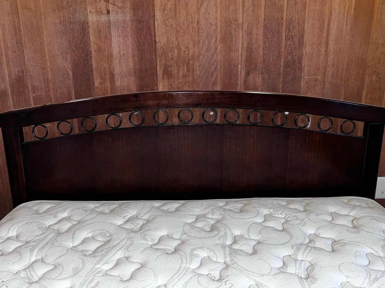 Cama de casal em madeira maciça - Foto 3