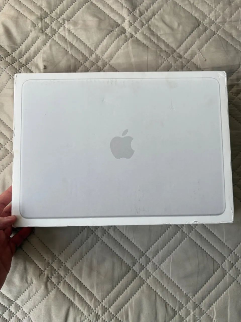 Apple Macbook Neo - 256GB Silver + Apple Magic Mouse Preto