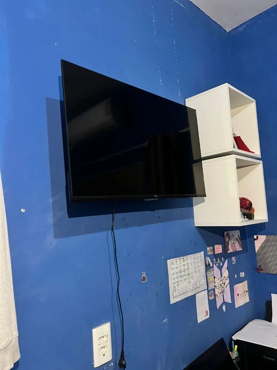 Televisão TCL 32' com suporte de parede