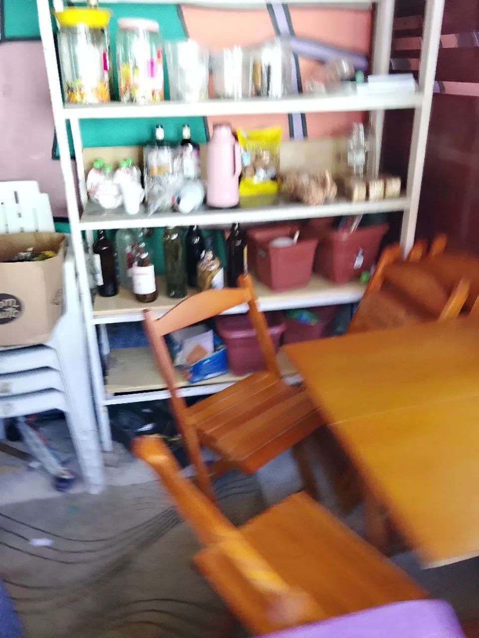 Vendo jogo de 2 mesas e 8 cadeiras - Foto 2