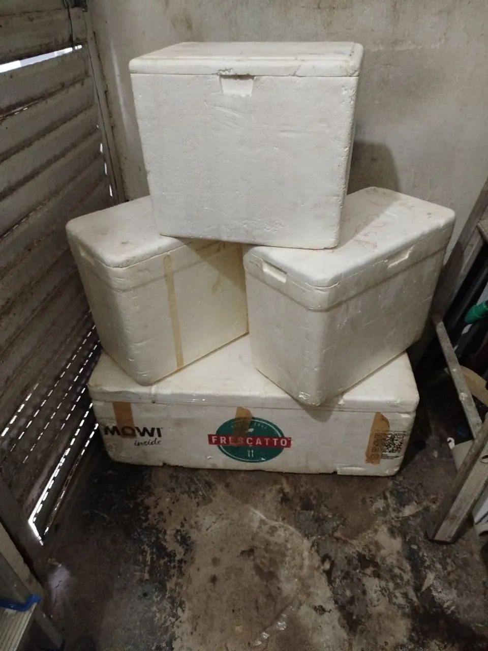 Vendo 4 isopor de colocar gelo  - Foto 3