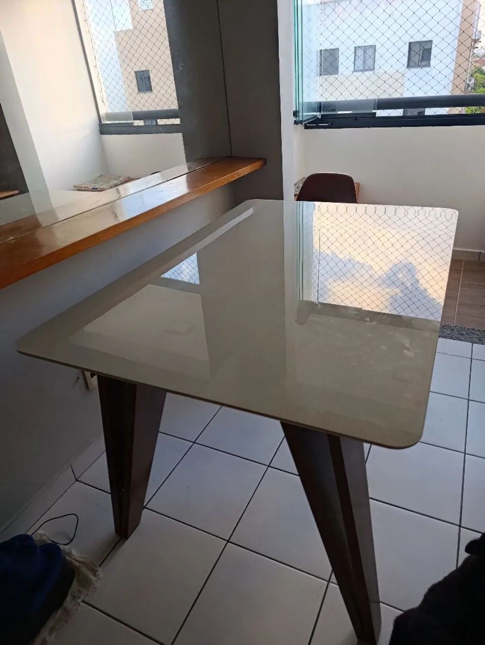Mesa com tampo de vidro - Foto 2
