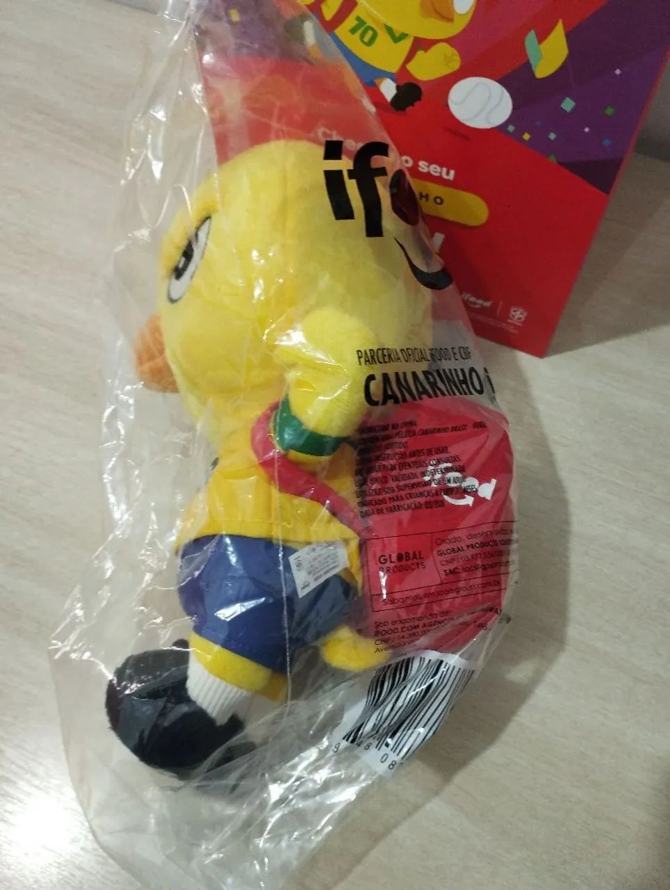 Canarinho Ifood da Copa de 1970 com o Card - Foto 2