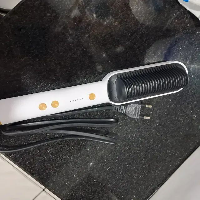 Escova Alisadora Elétrica Bivolt - Nova - Foto 2