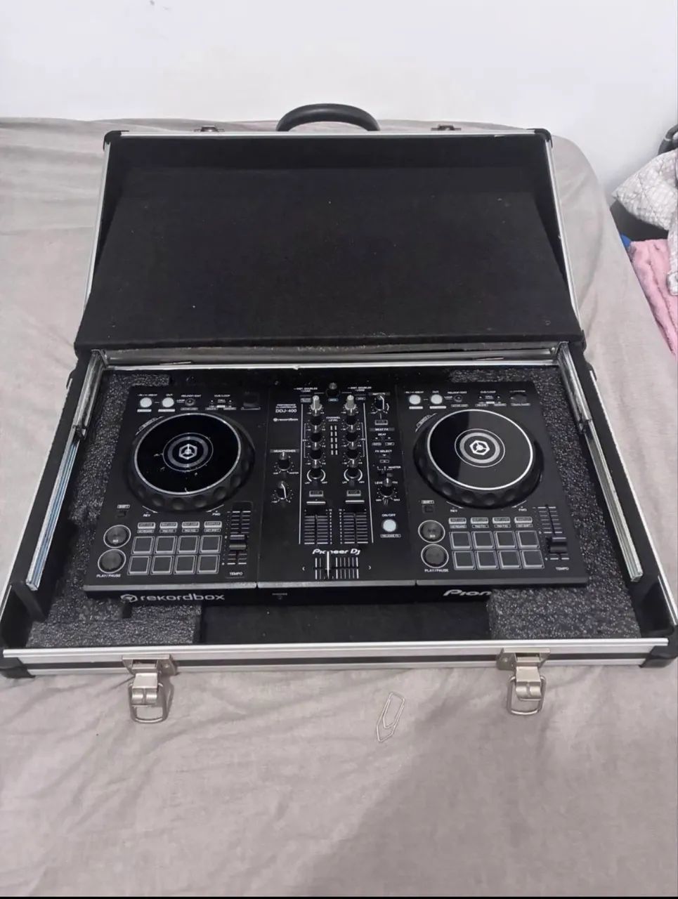 Controladora DDJ 400 + Case 