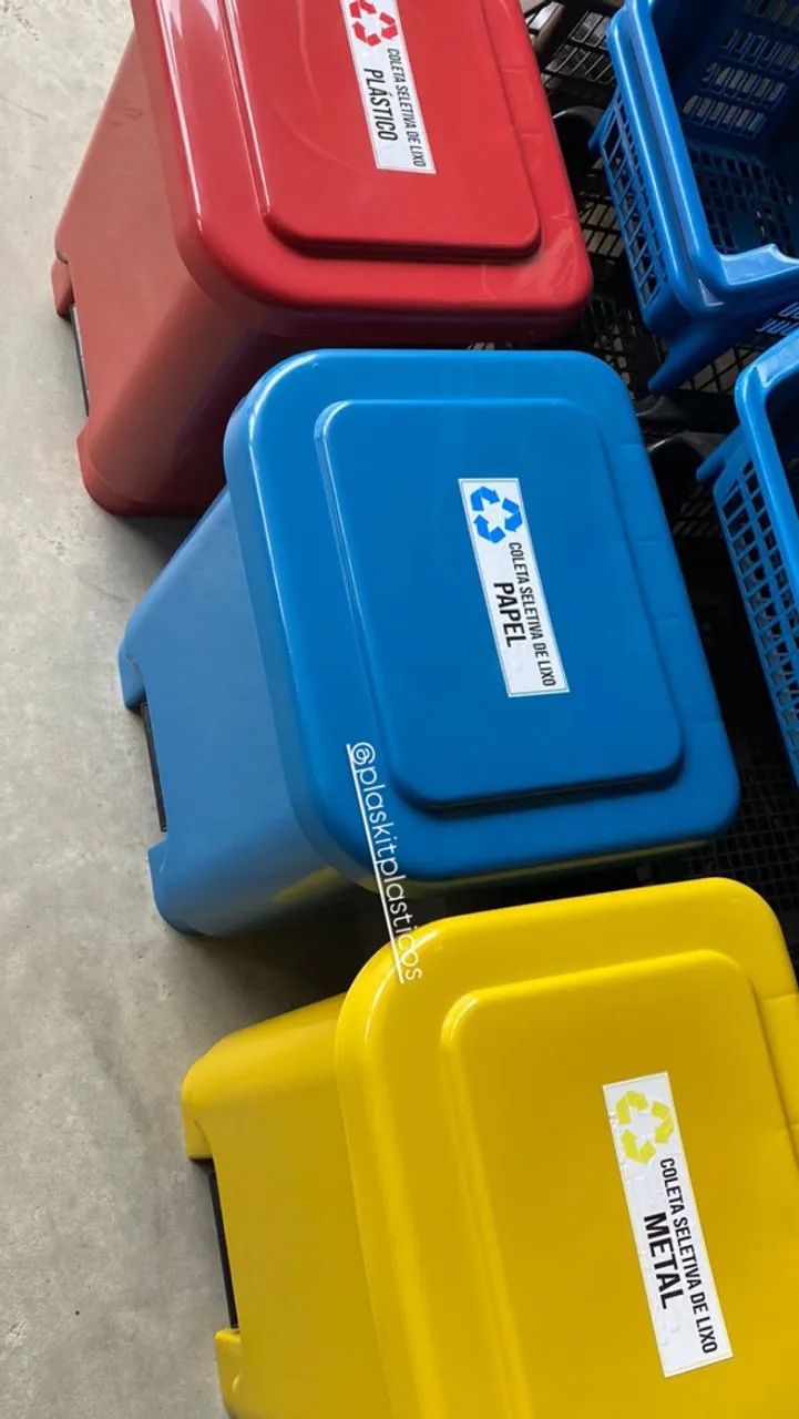 Lixeira de pedal 50 litros  - Foto 2