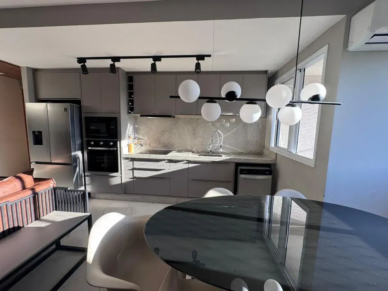 Lindo apartamento 3 quartos mobiliado - Foto 4
