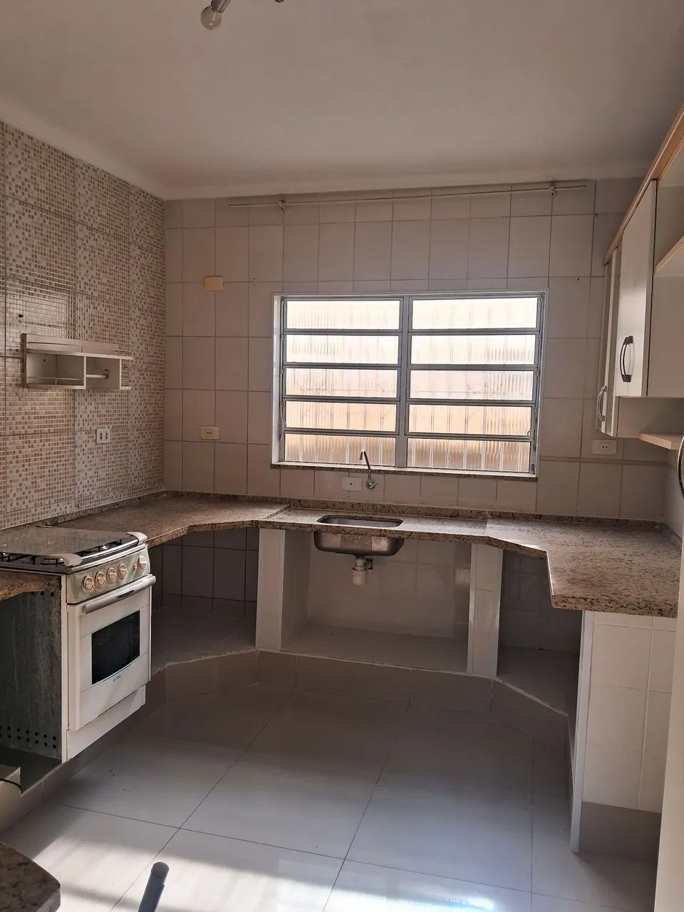Execelente Apartamento térreo,ótimo local. - Foto 2