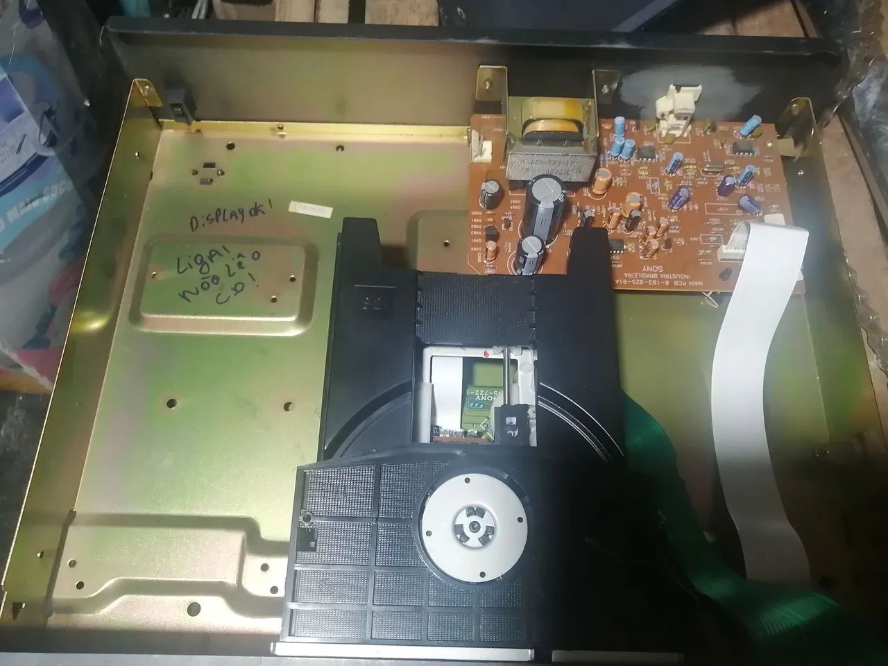 Toca CD sony pra uso de peças, leia a descrição! - Foto 3