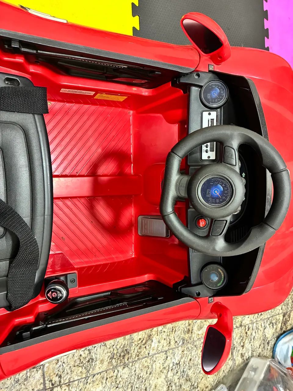 Carro elétrico infantil