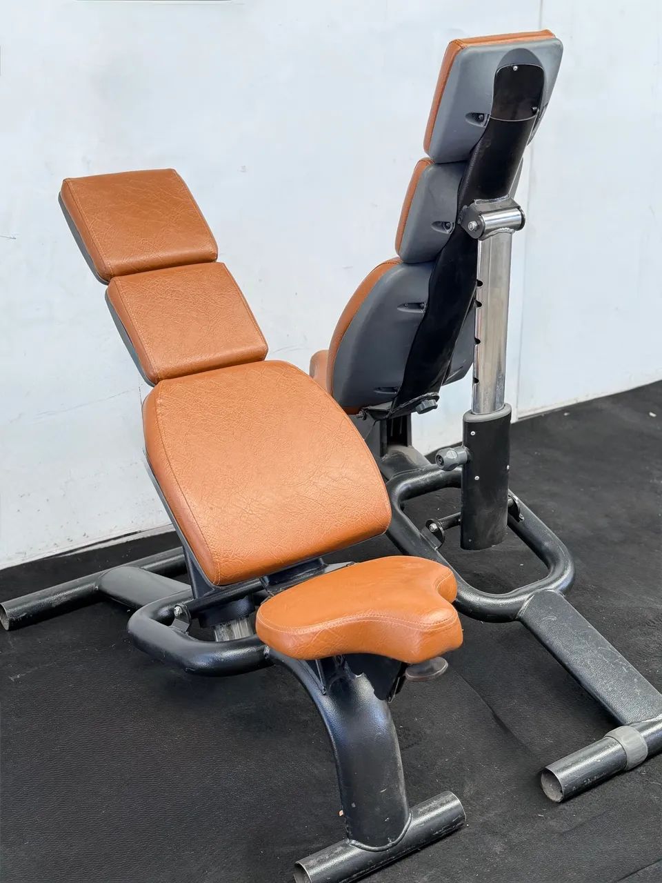 BANCO REGULÁVEL- MODELO TECHNOGYM - Foto 4