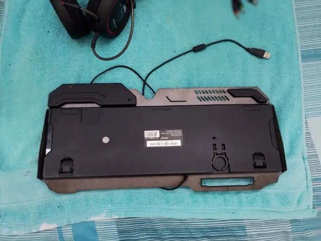 Teclado usado