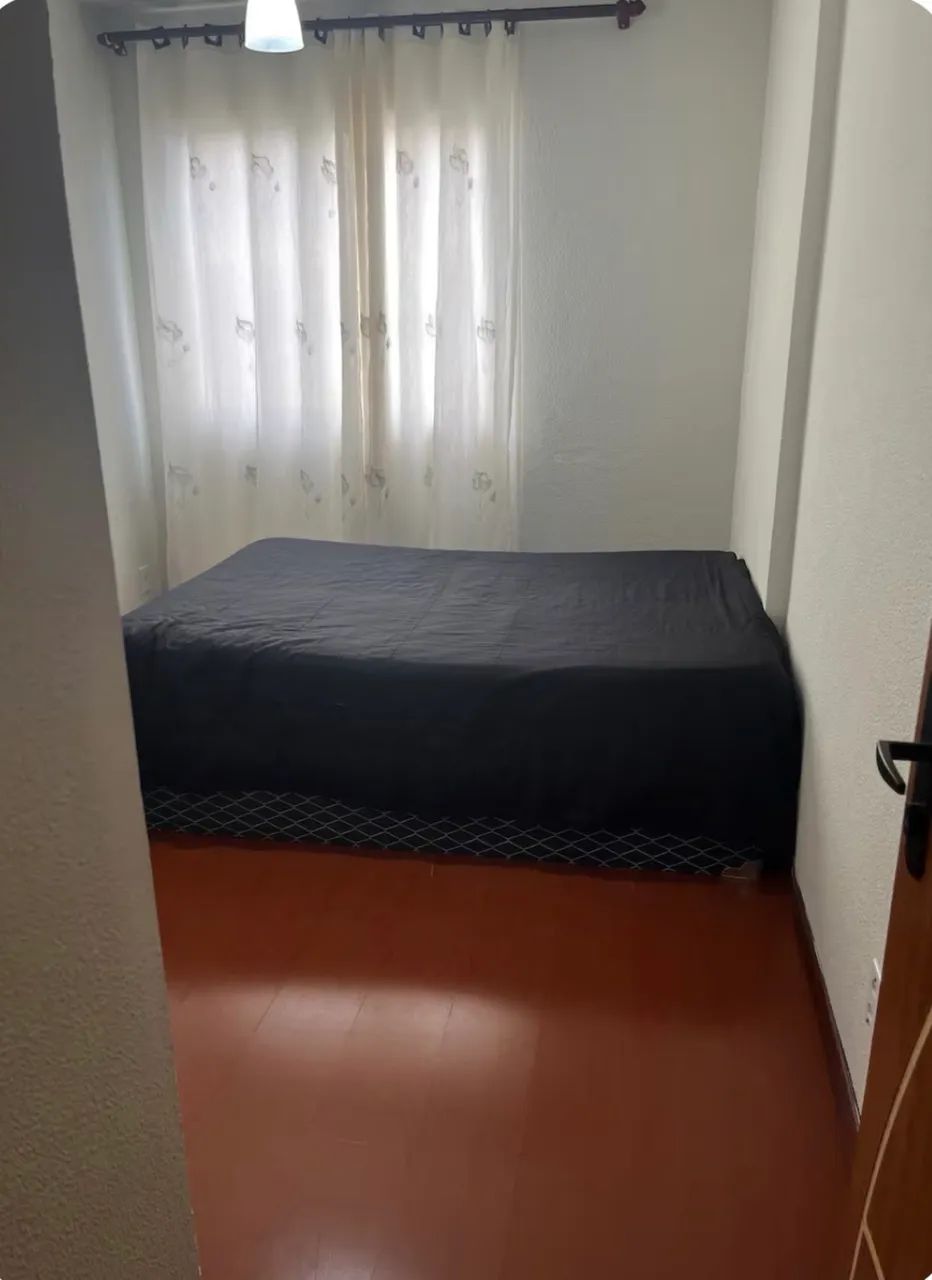 Vendo cama box de casal
