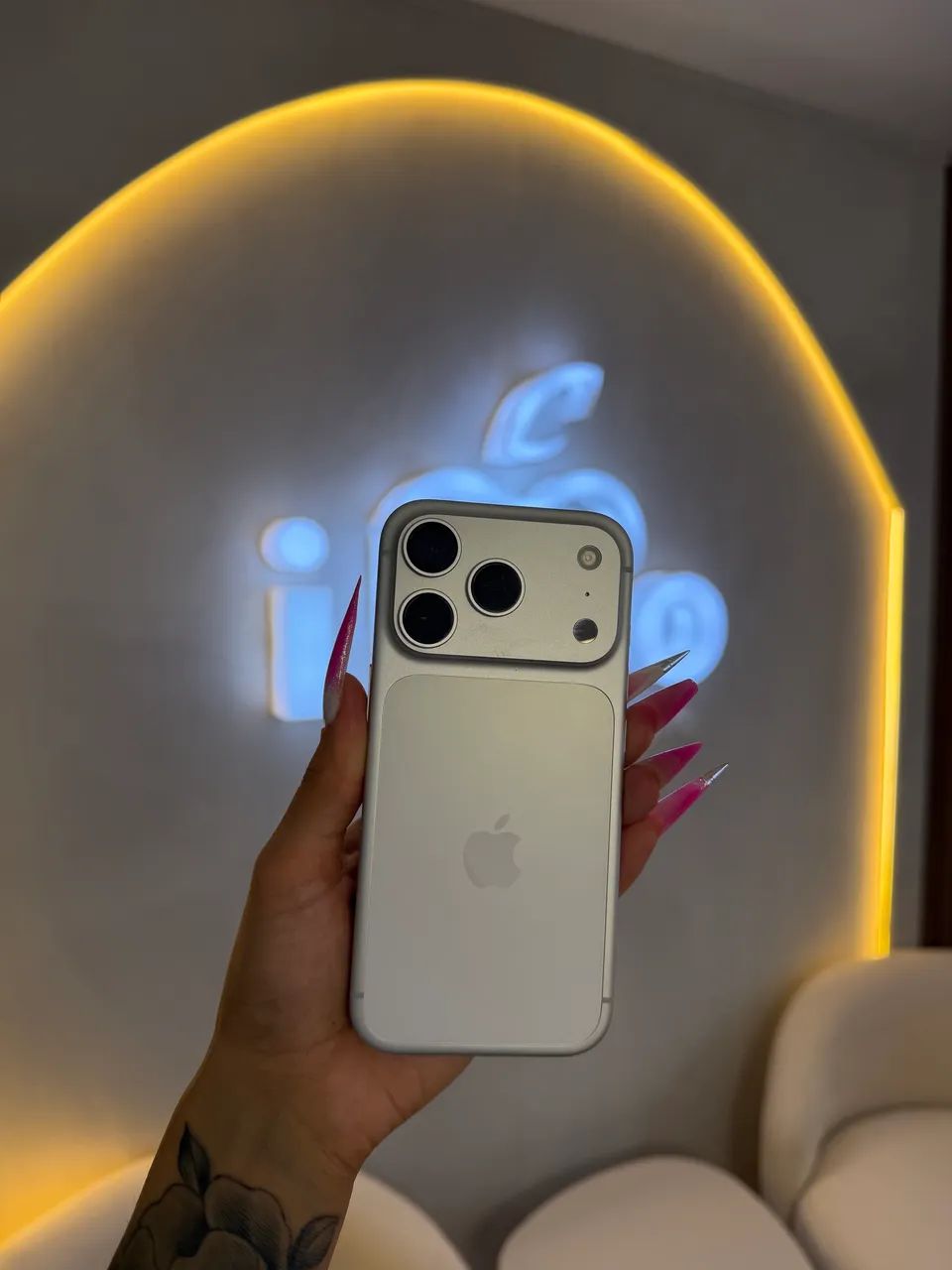 iPhone 17 Pro Titânio Branco Garantia Apple - Foto 2