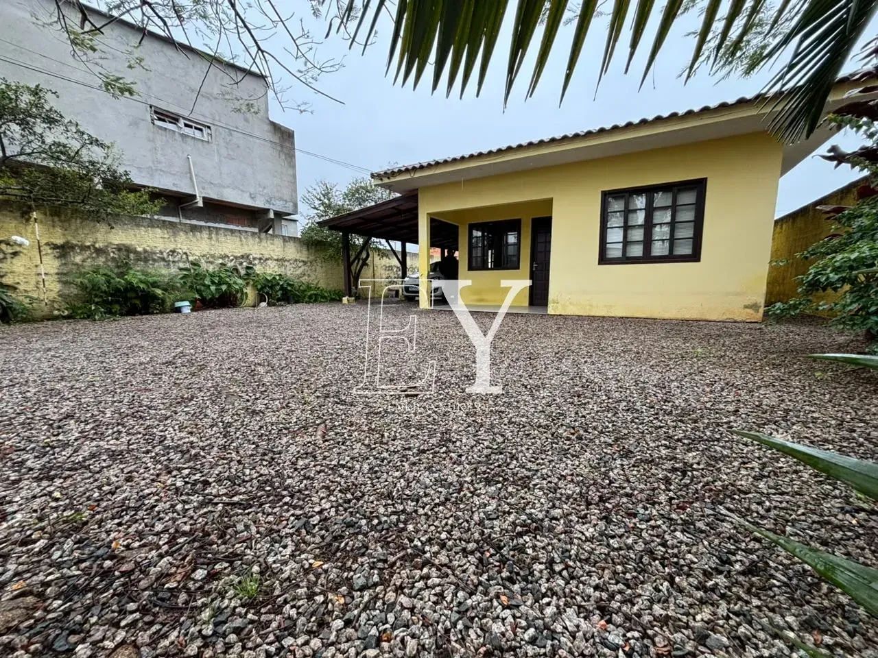 Casa Térrea com 2 Dormitórios e Amplo Terreno de 312 m² à venda na Tapera - Florianópolis  - Foto 4