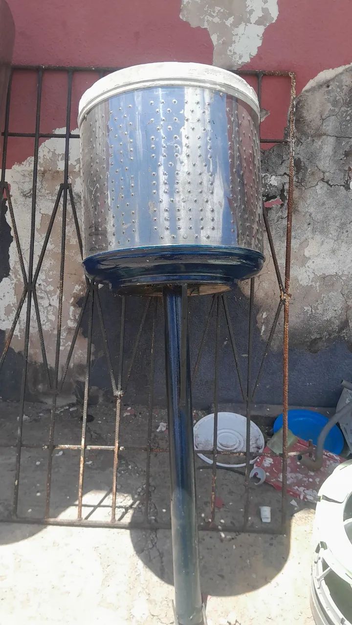 Portão e grades lixeira e churrasqueira  - Foto 2