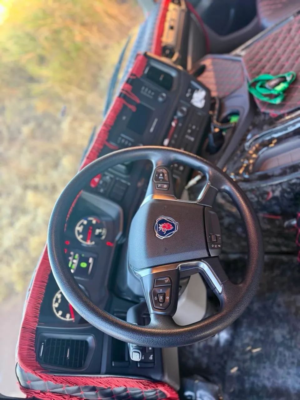 Scania P360  - Foto 8