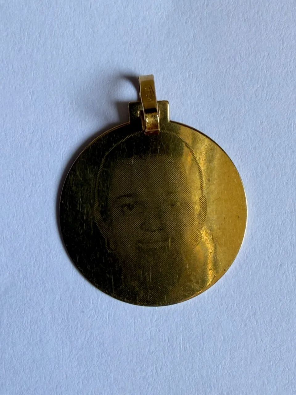 Pingente Redondo em Ouro 18k (2,2g) - Peça Delicada
