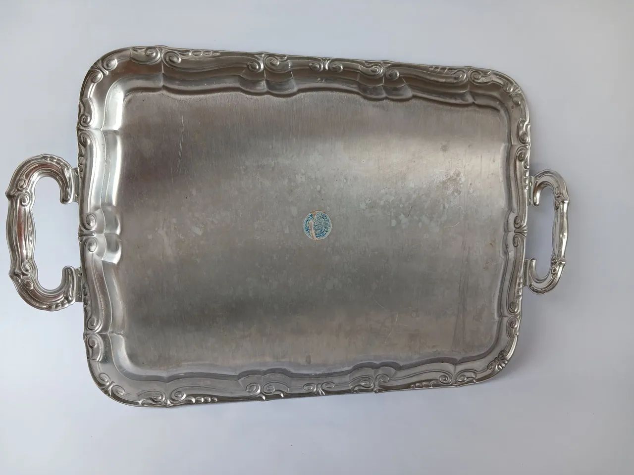 Bandeja Antiga em Metal Prateado com Alças Ornamentadas - Estilo Clássico - Foto 3