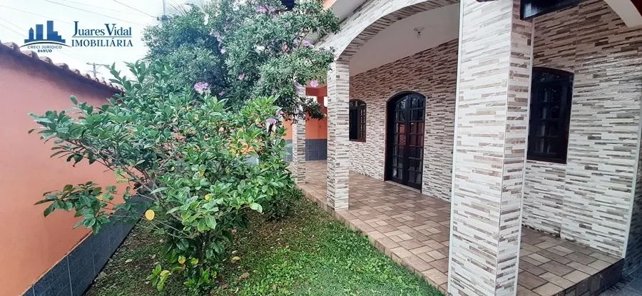 Casa com muito quintal e piscina no condomínio Frontal das Ilhas - Foto 3