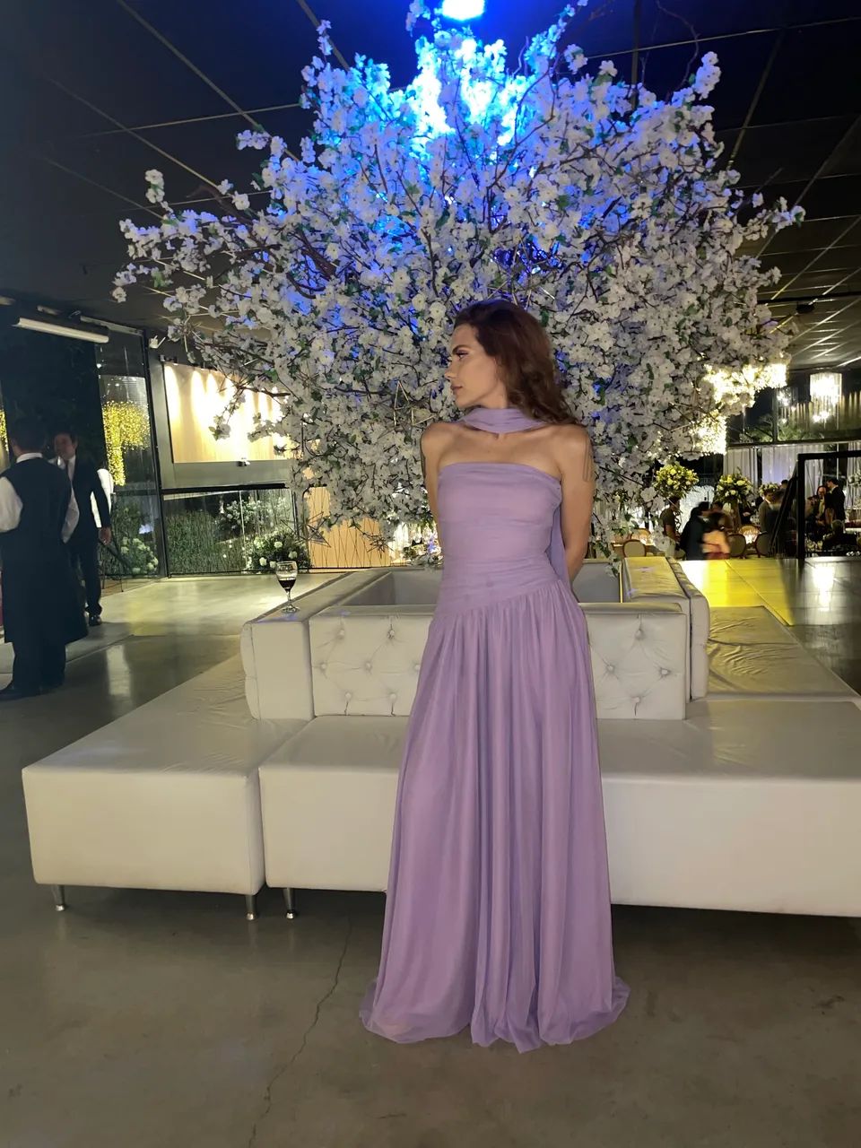 Vestido de madrinha roxo e lilás 
