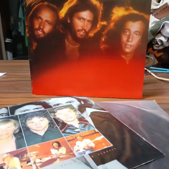 LP Vinil Bee Gees - Spirits Having Flown (1979) - Foto 5