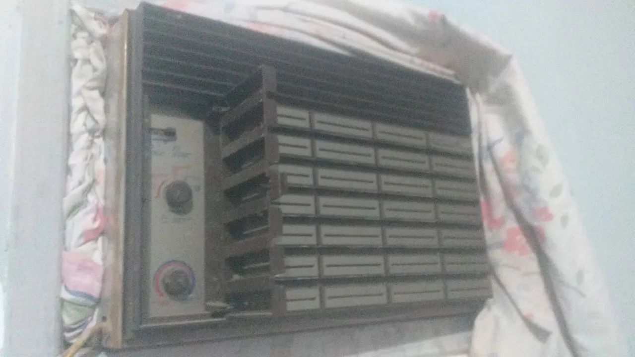 Vendo ar semi novo 