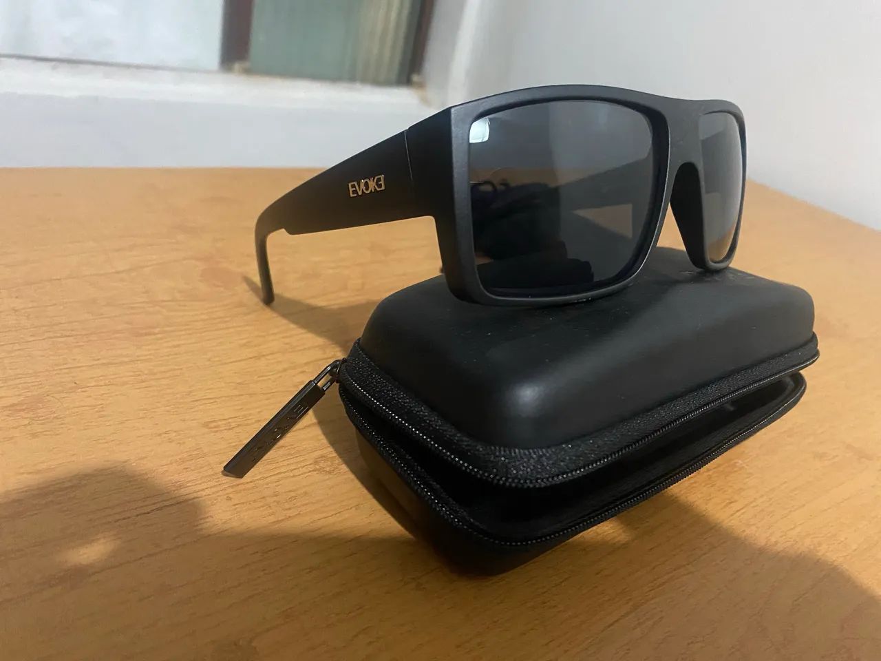 Vendo óculos de sol masculino Evoke - Foto 2
