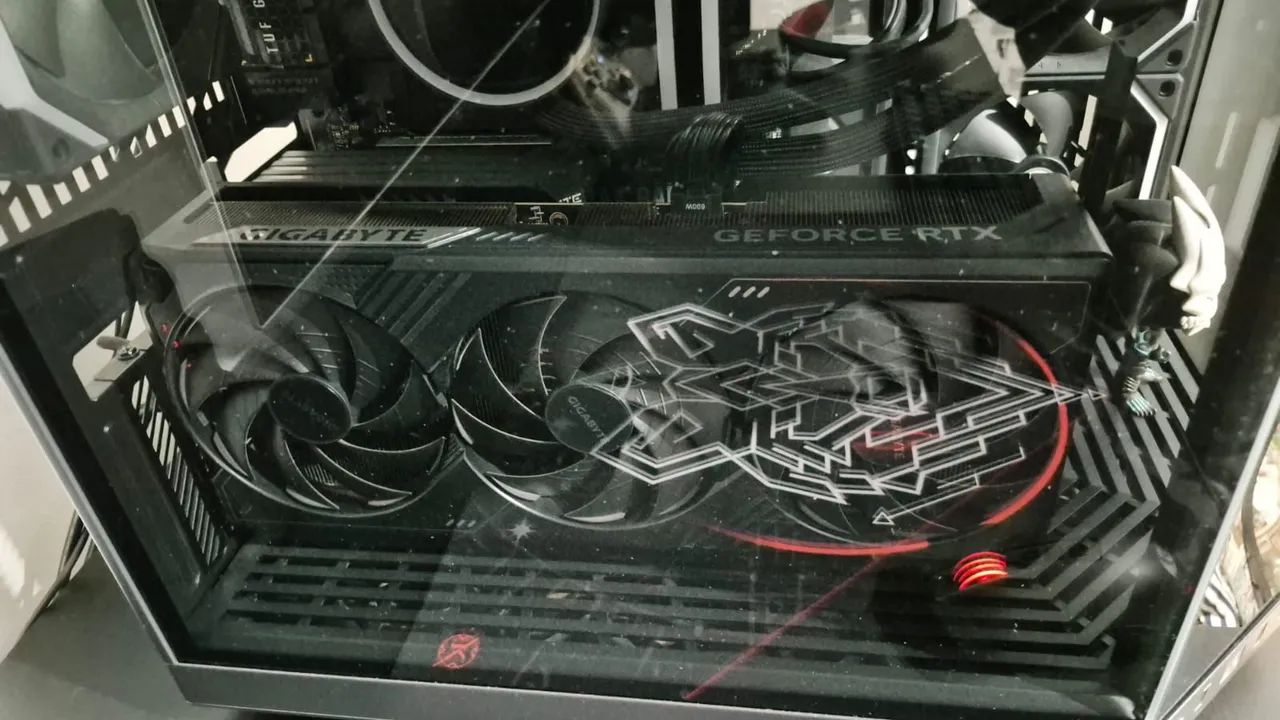 RTX 5090 windforce oc - Foto 2