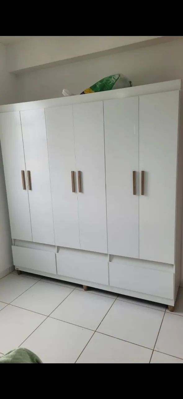 GUARDA ROUPA 