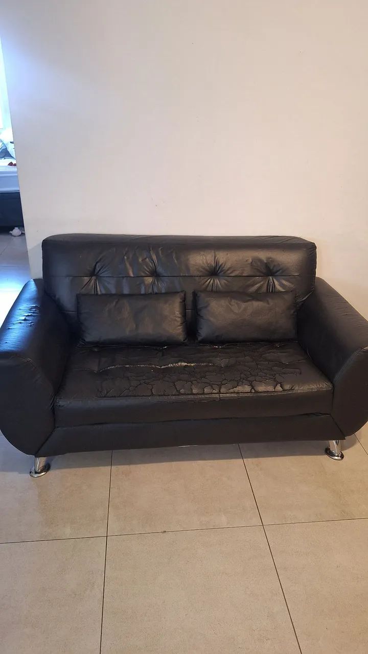 Sofá 2 lugares - Precisa de reforma [NÃO ENTREGO] - Foto 2