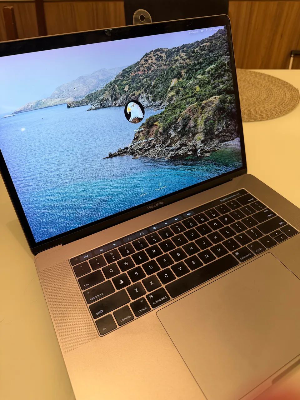 MacBook Pro 15 I7 16gbSSD 256gb 2016