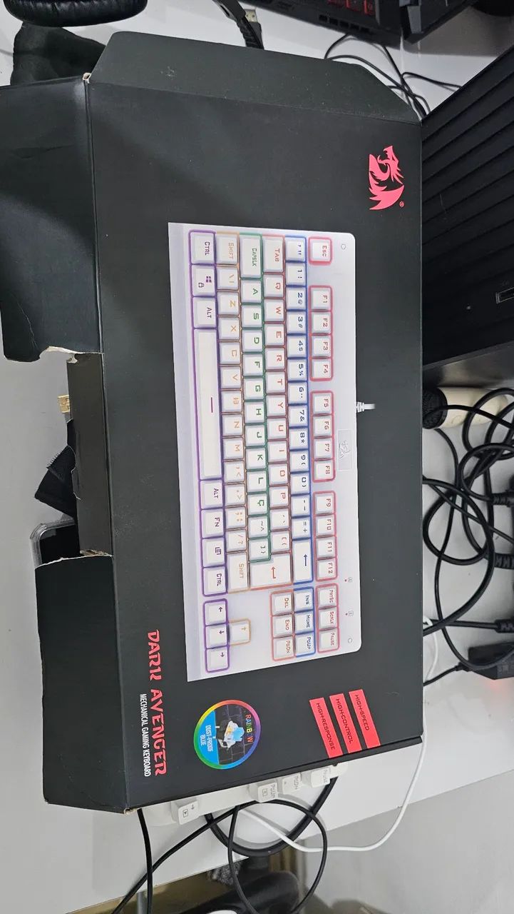 Teclado Redragon Mecânico 60% Branco - Foto 2